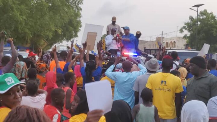 VIDÉO – Caravane Non au Troisième mandat  (NTM) de Macky  : Bougane chauffe Sébikhotane avec le maire de Yewwi et appelle à votre contre Macky