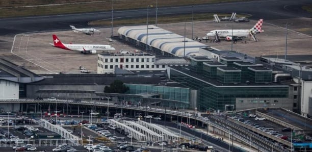 Cinq aéroports français visés par des alertes à la bombe, quatre évacués