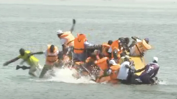 Chavirement : une quarantaine de journalistes à bord d’une pirogue frôle la mort