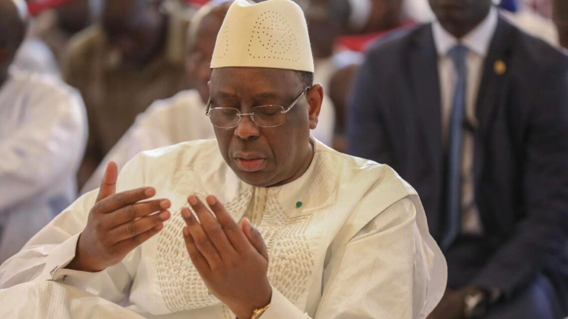 Naufrage d’une pirogue ayant fait plus de 20 morts : la première réaction de Macky Sall