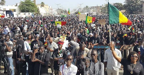 La marche contre le report interdite : les organisateurs ont pris une importante décision