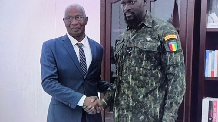 Maintien des militaires au pouvoir : l’annonce fracassante du premier ministre guinéen