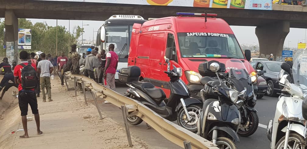 Autoroute Patte D’oie-Colobane : un scootériste perd la vie dans un accident de la circulation