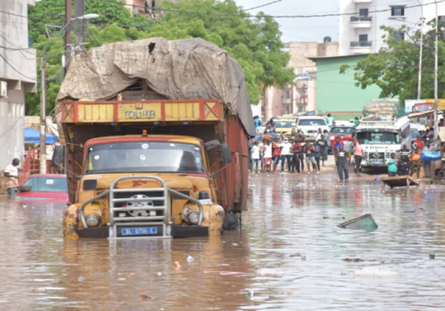 Pluies diluviennes à Kaolack, Touba et Dakar : Diomaye-Sonko face aux dégâts des inondations