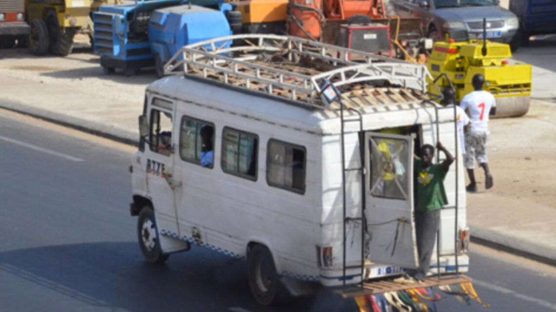 Attaquée par la diarrhée, l’apprenti se soulage sur le toit du «Ndiaga Ndiaye»