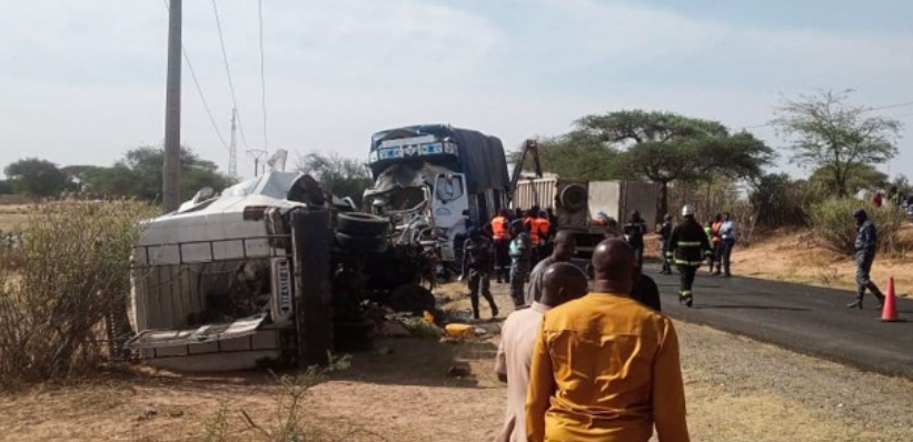 Axe Khombole – Ndangalma : un bus cogne un camion et prend feu, plusieurs victimes